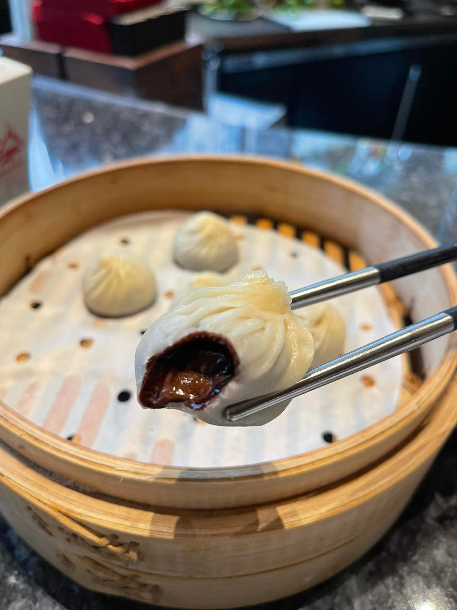 Description of Image 4